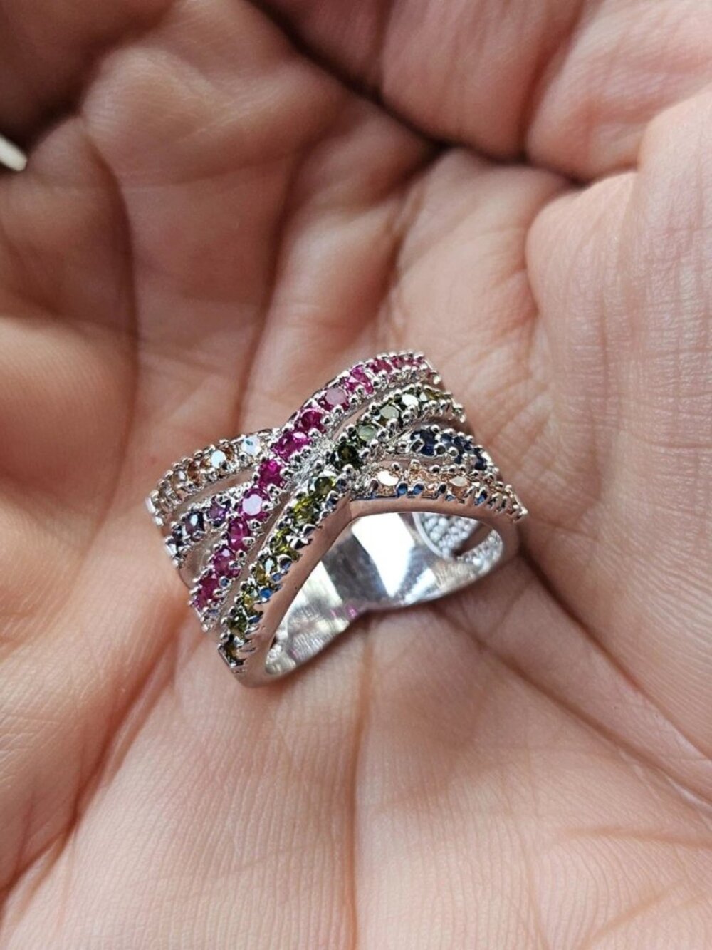 Women Fashion Ring Silver Tone Fashion Jewelry Multi Color Crystals Accent 7.5